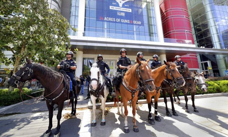 ΗΠΑ: Αντιδράσεις από τους υπέρμαχους της οπλοκατοχής – «Δεν μπορείτε να κατηγορείτε το όπλο»