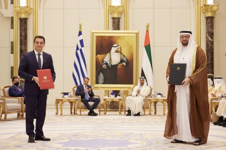 Με τον Πρωθυπουργό στο Άμπου Ντάμπι ο Κώστας Σκρέκας – Υπέγραψε δύο σημαντικές συμφωνίες για την ενέργεια