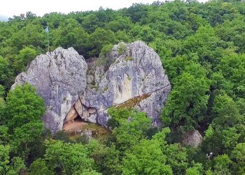 Επετειακή εκδήλωση-συναυλία στη σπηλιά του Καραϊσκάκη
