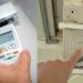 Έτσι καίει λιγότερο το κλιματιστικό: Αuτό είναι το μεγάλο λάθος, που κάνουμε όλοι με τα νερά από το σωληνάκι