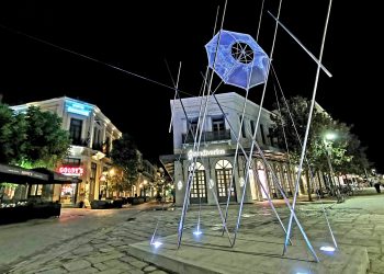 ΓΛΥΠΤΟ εναντίον ΒΡΥΣΗΣ