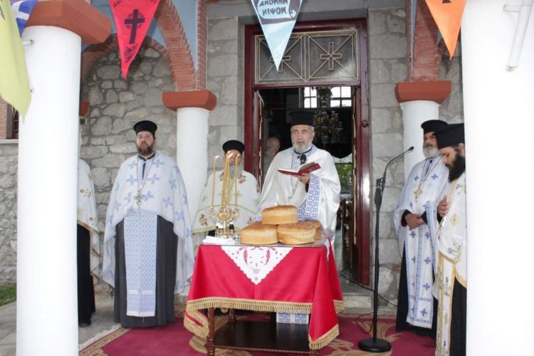Πανηγυρικός Εσπερινός στον Ιερό Ναό Αγίων Αποστόλων Παλαιομοναστήρου