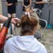 Όταν ο καλλωπισμός μετατρέπεται σε «πράξη προσφοράς και αγάπης» στο κέντρο κοινότητας Δ. Τρικκαίων
