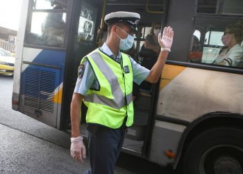 Χρήση μάσκας: Προσοχή! Πότε και πού πέφτει πρόστιμο 150 ή 300 ευρώ