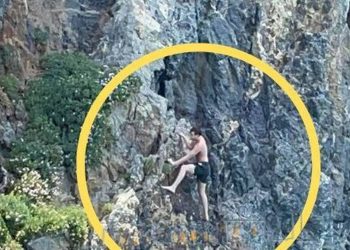 Το βίντεο από την Κρήτη που κόβει την ανάσα: Πήδηξε από 10 μέτρα ύψος και «έσκασε» δίπλα στα βράχια!
