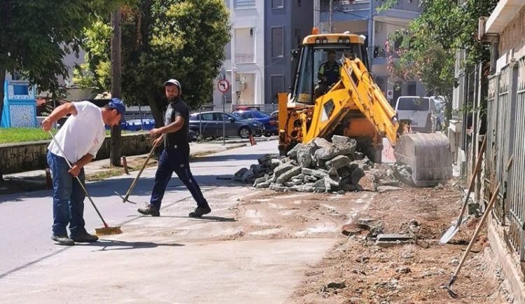 Δ. Τρικκαίων: Αναπλάσεις πεζοδρομίων και έργα ανακούφισης για το κυκλοφοριακό