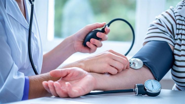 Υπέρταση: Πώς μειώνεται η πίεση αίματος χωρίς φάρμακα