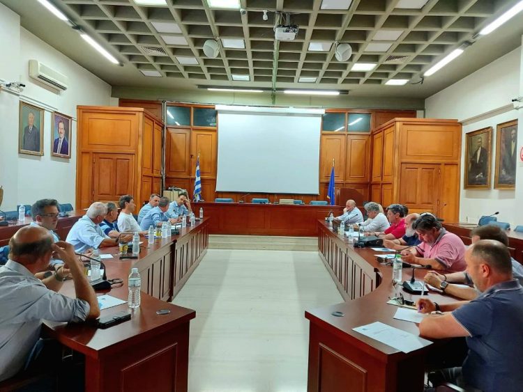 Οι έμποροι της Θεσσαλίας με τον πρόεδρο της ΚΕΔΕ Δημήτρη Παπαστεργίου