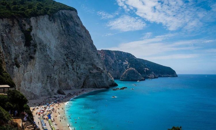 Κοινωνικός Τουρισμός: Ξεκινάνε σήμερα οι αιτήσεις για διακοπές – Δείτε που υποβάλλετε αίτηση