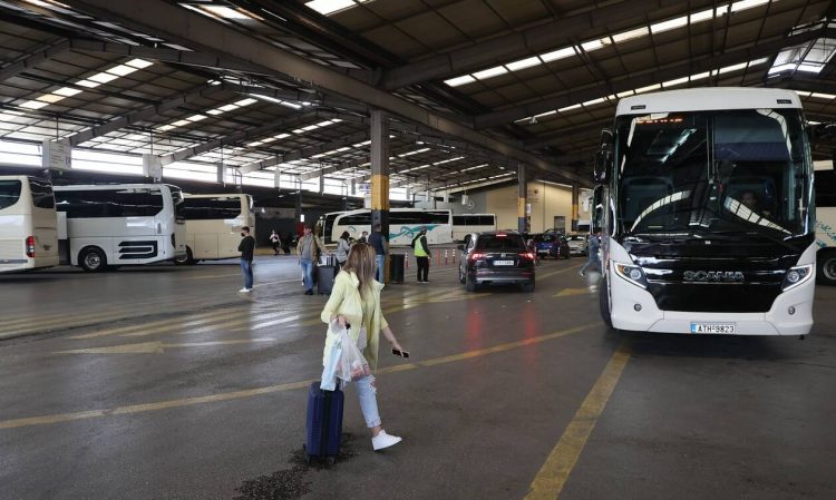 Ξάνθη: Οδηγός ΚΤΕΛ κατέβασε κοπέλα από το λεωφορείο επειδή δεν του άρεσε το ντύσιμό της