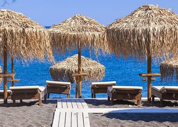Κύπρος: Πήγε για μπάνιο με την φίλη του και τον πλάκωσαν στο ξύλο
