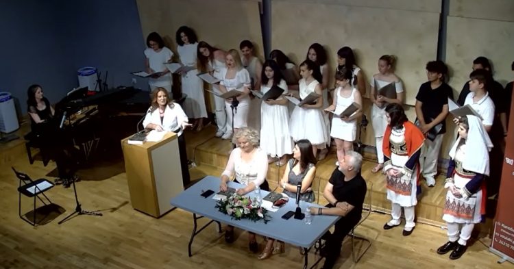 Σε μία υπέροχη εκδήλωση παρουσία πλήθους Τρικαλινών η παρουσίαση του νέου βιβλίου του Σπύρου Πετρουλάκη στο Μουσείο Τσιτσάνη