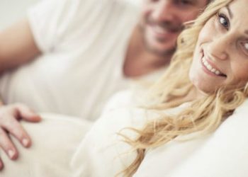 Αυτός είναι ο πιο αγαπημένος ήχος του εμβρύου μέσα στην κοιλιά της μαμάς