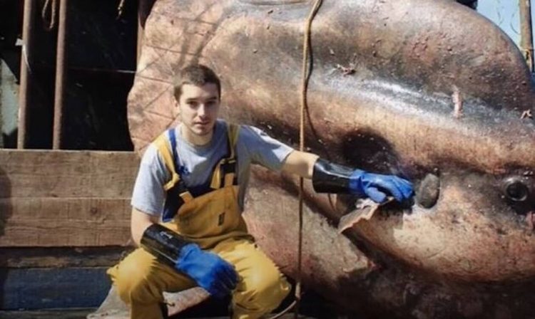 Ρώσος έπιασε ένα αποτρόπαιο πλάσμα που το ονόμασε «Ψάρι Φρανκεστάιν» (vid)