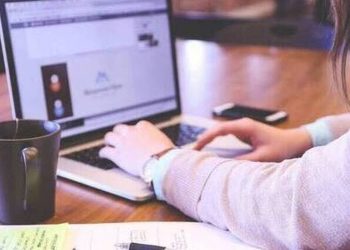 Ψηφιακή Κάρτα Εργασίας: Πού θα εφαρμοστεί από 1η Ιουλίου – Τι ισχύει για τηλεργασία
