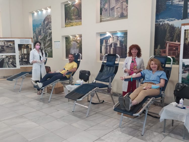 Πραγματοποιήθηκε εθελοντική αιμοδοσία του συλλόγου υπαλλήλων ΠΕ Τρικάλων