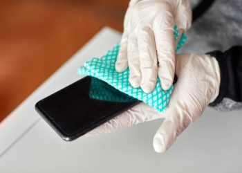 Ευλογιά των πιθήκων: Μεταδίδεται από επιφάνειες; Τι πρέπει να ξέρετε