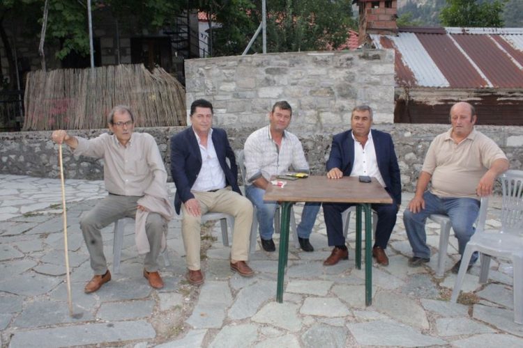 «ΤΟ ΔΙΠΛΟΚΑΓΓΕΛΟ» στην κοινότητα Νεραΐδας παρουσία του Δημάρχου Πύλης