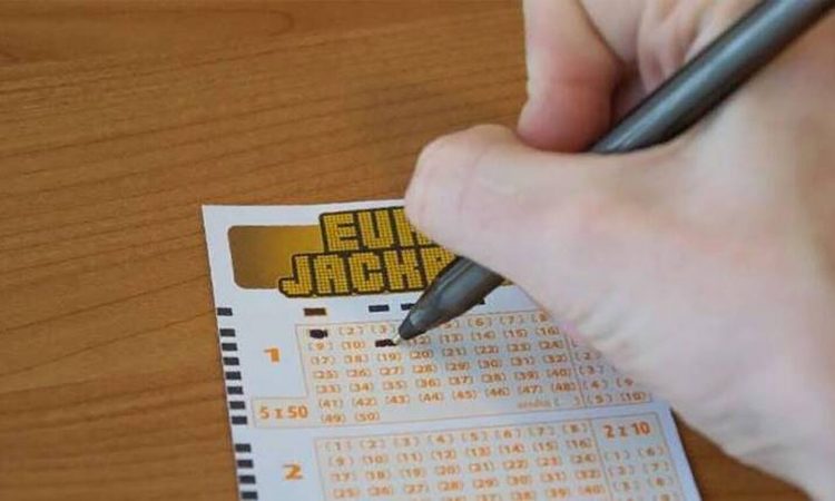 Η απίθανη ιστορία του Δανού που κέρδισε 120 εκατ. ευρώ στο Eurojackpot