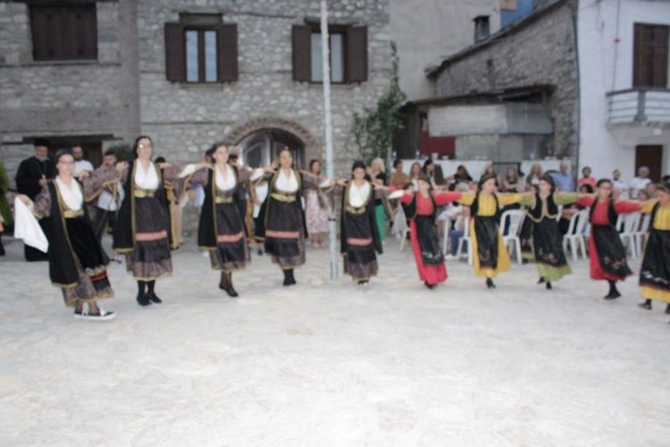 Θρησκευτικές και Πολιτιστικές Εκδηλώσεις στο Μεσοχώρι στην Πύλη