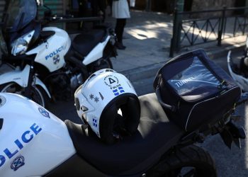 Βάρκιζα: Λήστεψαν 15χρονο σε στάση λεωφορείου – Δράστες ένας 14χρονος και ένας 12χρονος