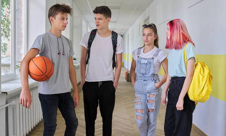 Σε ποια ηλικία ωριμάζουν τα αγόρια και σε ποια τα κορίτσια