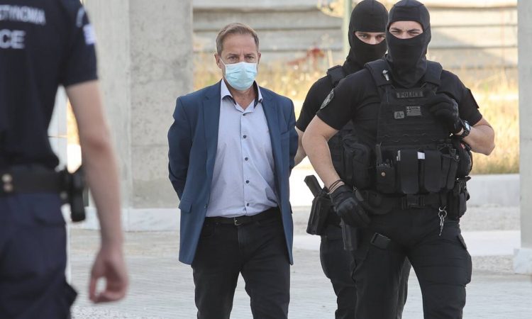 Δημήτρης Λιγνάδης: Εκτός φυλακής ο σκηνοθέτης που κρίθηκε ένοχος για βιασμό – Οι περιοριστικοί όροι