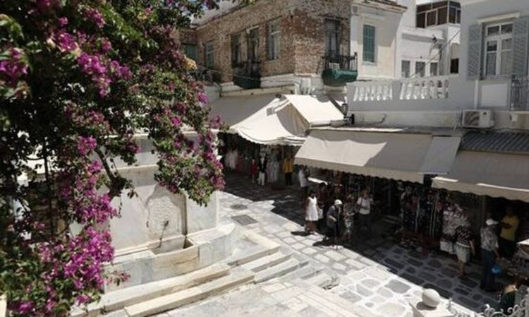 Τρία νησιά που βρίσκονται μία «ανάσα» από την Αθήνα