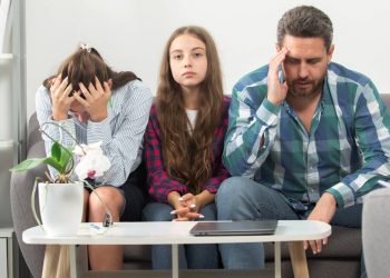 Πέντε ψέματα που λένε οι έφηβοι στους γονείς τους