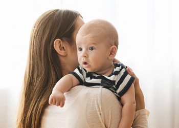 Γιατί τα μωρό δεν ρεύεται – Πιθανοί λόγοι και χρήσιμες συμβουλές