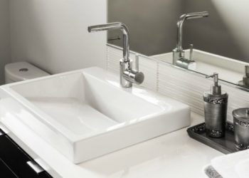 Έτσι θα ξεβουλώσετε μόνοι σας τον νιπτήρα στο μπάνιο
