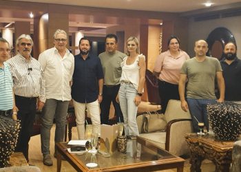 Συνάντηση του Βασίλη Γιαγιάκου με τον πρόεδρο της Ένωσης Ξενοδοχείων Ν. Τρικάλων Γιάννη Κουρούπα