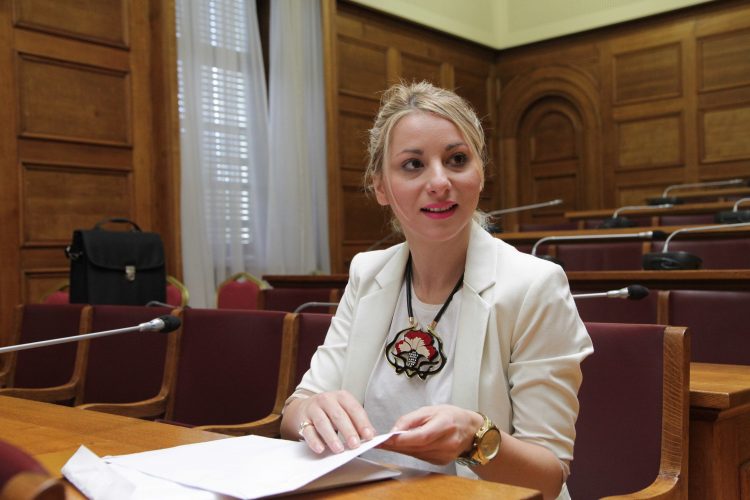 Δριτσέλη : Το νομοσχέδιο Κεραμέως απειλεί ανοικτά το μέλλον της δημόσιας παιδείας