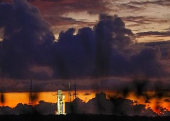 NASA: Θρίλερ με την εκτόξευση της ιστορικής αποστολής «Αrtemis» με προορισμό τη Σελήνη