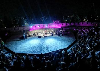Λαμπρή μουσική παράσταση για τη Μ. Ασία στα Τρίκαλα