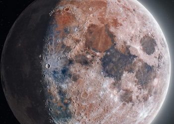 Λεπτομερής φωτογραφία 174MB της Σελήνης από δύο αστροφωτογράφους