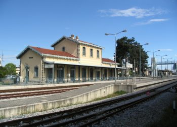 Ο ακριβός και προβληματικός σιδηρόδρομος