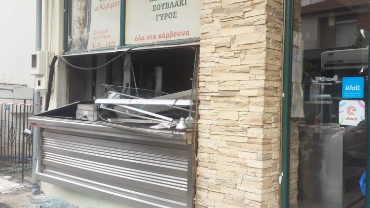 Βόλος: Δύο τραυματίες από έκρηξη φιάλης υγραερίου σε ψητοπωλείο