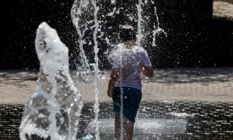 Καιρός: Τετραήμερο με υψηλές για την εποχή θερμοκρασίες – Tους 39 βαθμούς κελσίου θα δείξει το θερμόμετρο