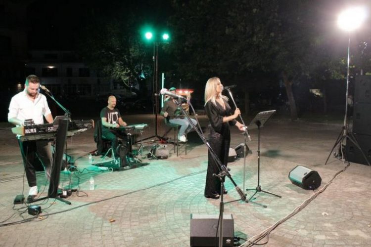 Η Ίριδα καθήλωσε το κοινό της Πύλης με την υπέροχη ερμηνεία της