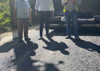 Aσφαλτόστρωση στο δρόμο Στουρναρέικα προς Παλαιοχώρι