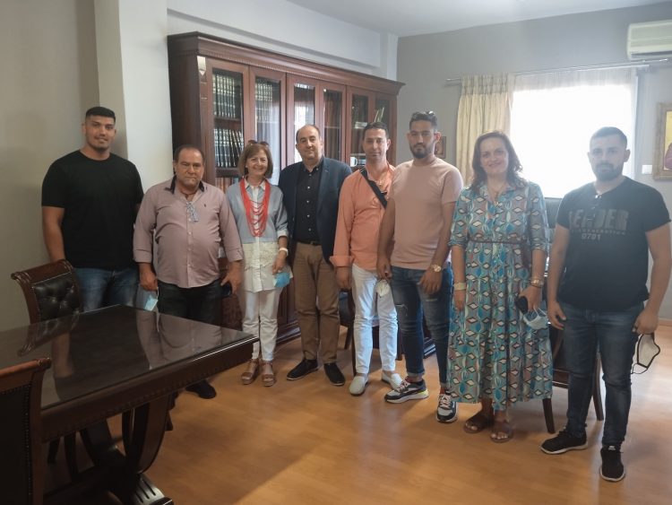 Συνάντηση του διευθυντή ΔΕ Τρικάλων με εκπροσώπους των ΡΟΜΑ