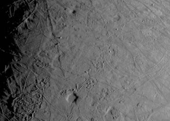 Το διαστημόπλοιο Juno της NASA μια «ανάσα» από την Ευρώπη, τον δορυφόρο του Δία