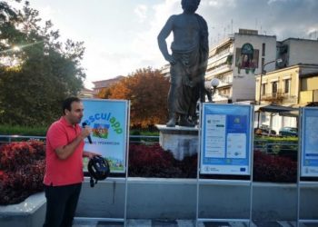 Aesculapp-Eφαρμογή για κινητά τηλέφωνα που προωθεί το περπάτημα και την ποδηλασία από τον Δήμο Τρικκαίων