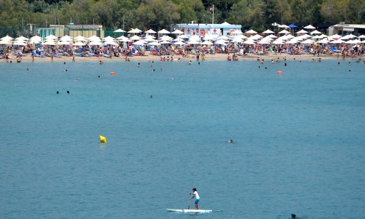Οι καλύτερες παραλίες για τις βουτιές του Σεπτεμβρίου στην Αττική