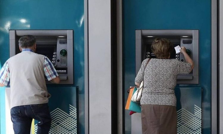 Τελευταία ευκαιρία για πρόωρη σύνταξη με 25ετία στο Δημόσιο