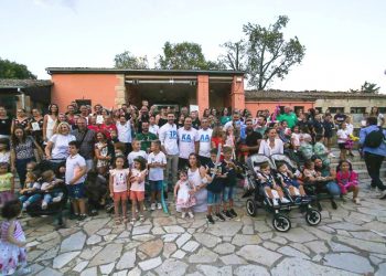 Μεγάλη γιορτή διδύμων στα Τρίκαλα, με γάμο και συνάντηση των… τριών Τρικάλων