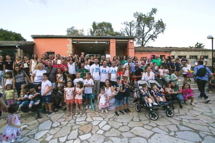 Μεγάλη γιορτή διδύμων στα Τρίκαλα, με γάμο και συνάντηση των… τριών Τρικάλων