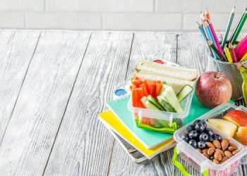 Έτσι θα καθαρίσετε τα δοχεία φαγητού των παιδιών σας