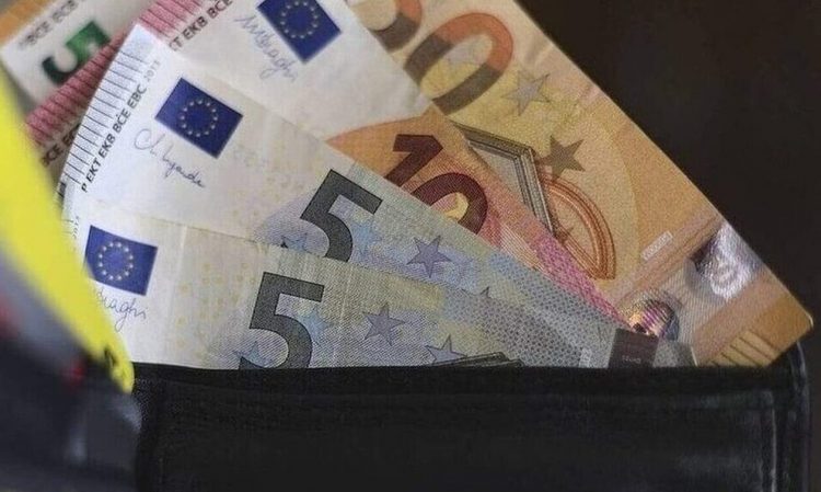 Ειδικό Εποχικό Βοήθημα: Από αύριο (20/9) οι αιτήσεις στα ΚΕΠ